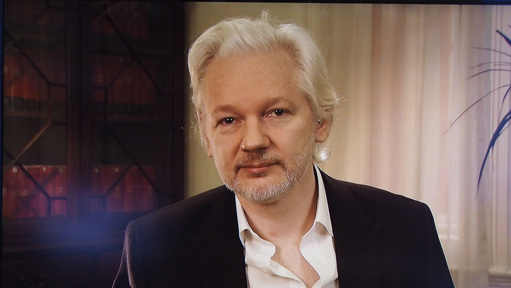 Free Julian Assange Now